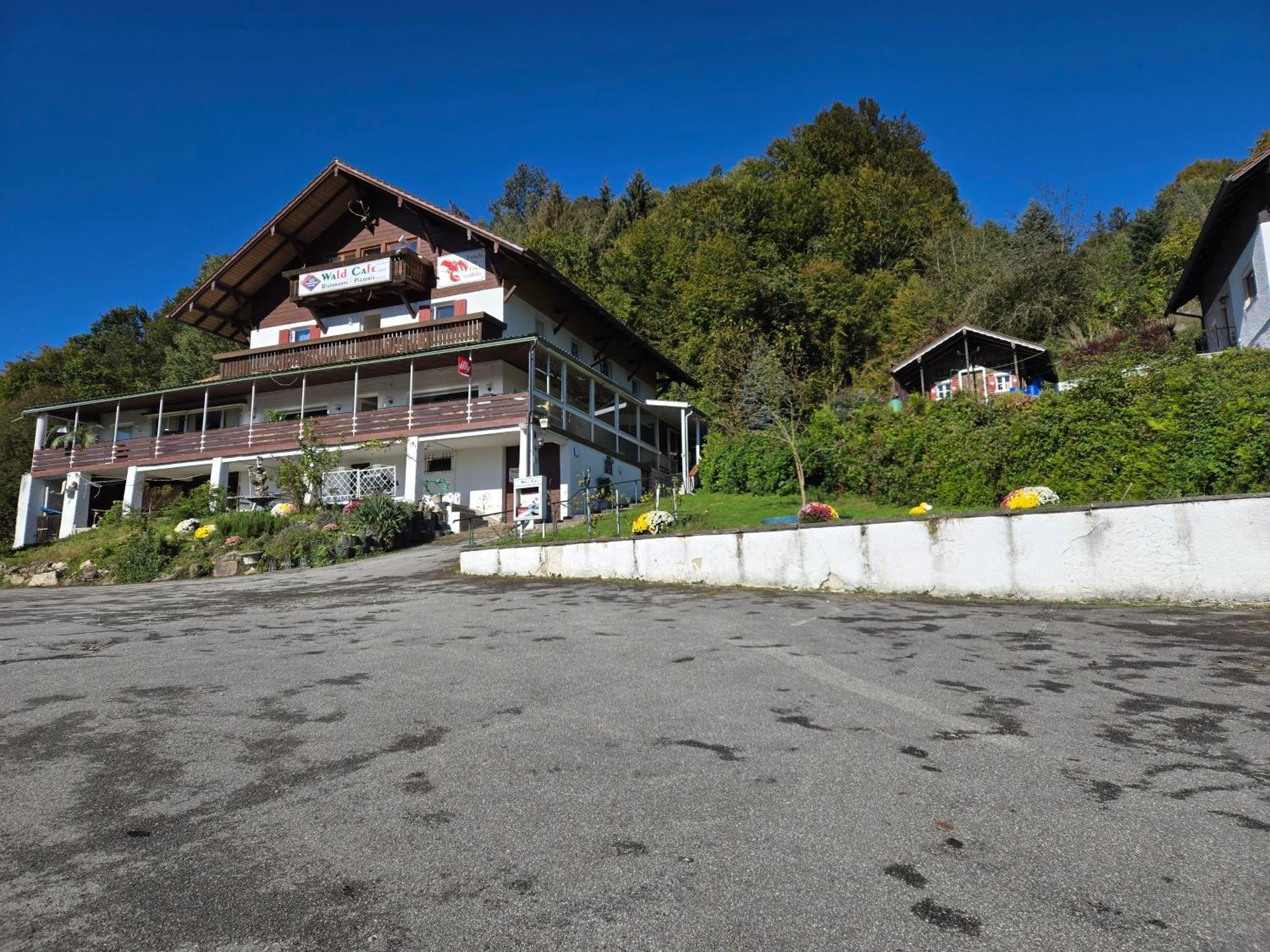 Wald Cafe Hotel Simbach am Inn Exterior foto